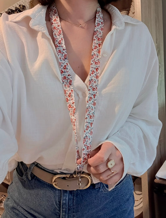 Porte badge blanc fleuri