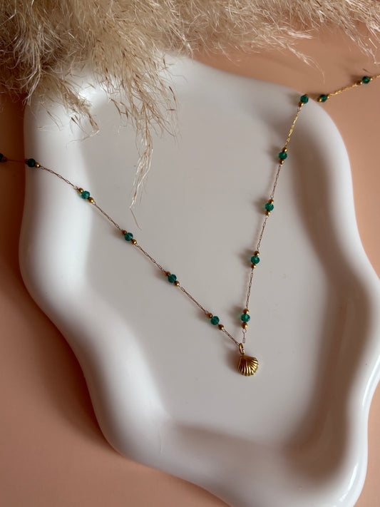 Collier COQUILLAGE et Perles vertes