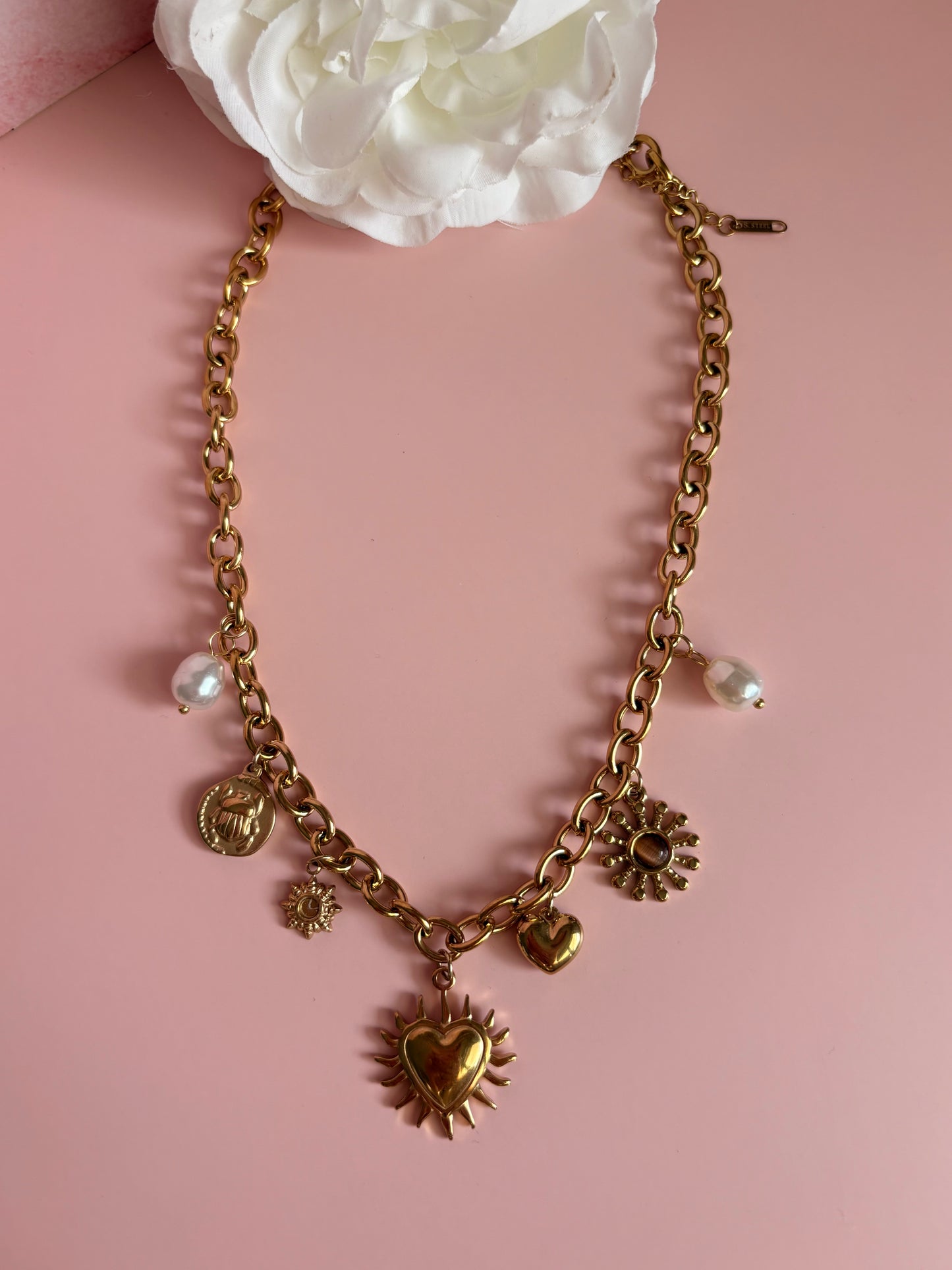 Collier breloques LOVE